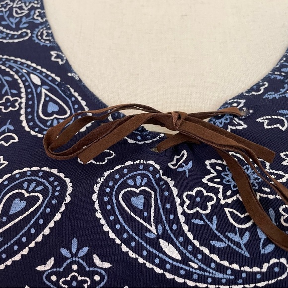 Vintage Y2K Paisley Tie Front T-Shirt - Picture 5 of 7